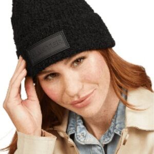 NWT Hunter Black Tonal Patch Beanie Black